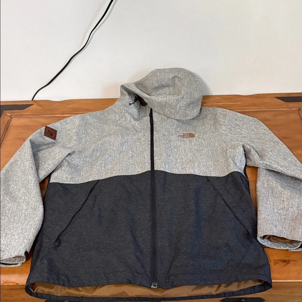 The North Face Millerton Gray and Black Performance Jacket Size XL